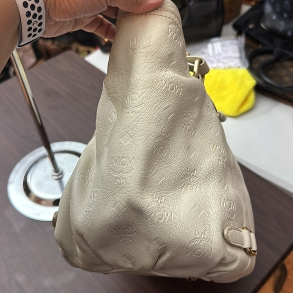 MCM Imprente shoulder Bag Monogram Embossed - Picture 6 of 10